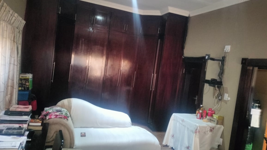 5 Bedroom Property for Sale in Universitas Free State